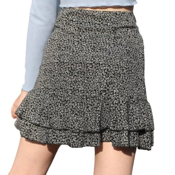 💥💥$5 SALE💥 Ditsy Hi Waist Ruffled Boho Skirt - Picture 4 of 7